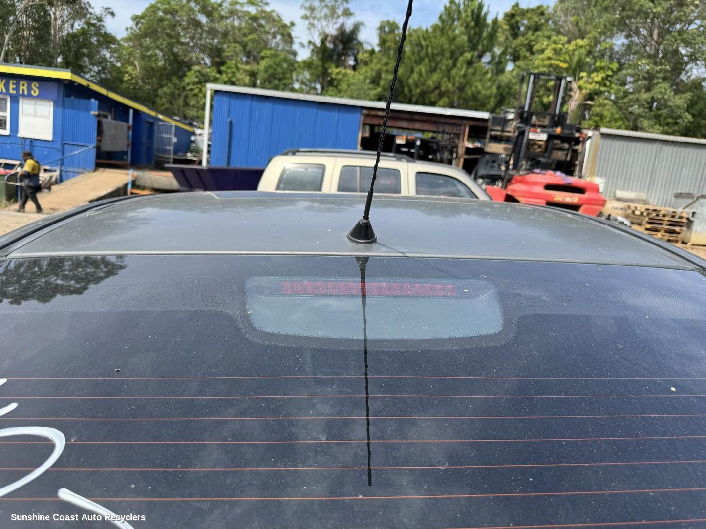 2011 Holden Commodore High Level Stoplight