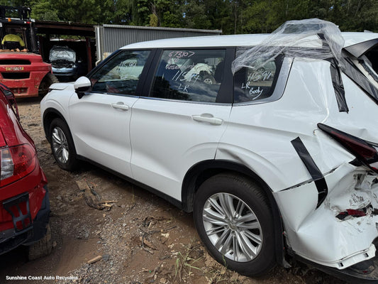 2024 Mitsubishi Outlander Cable