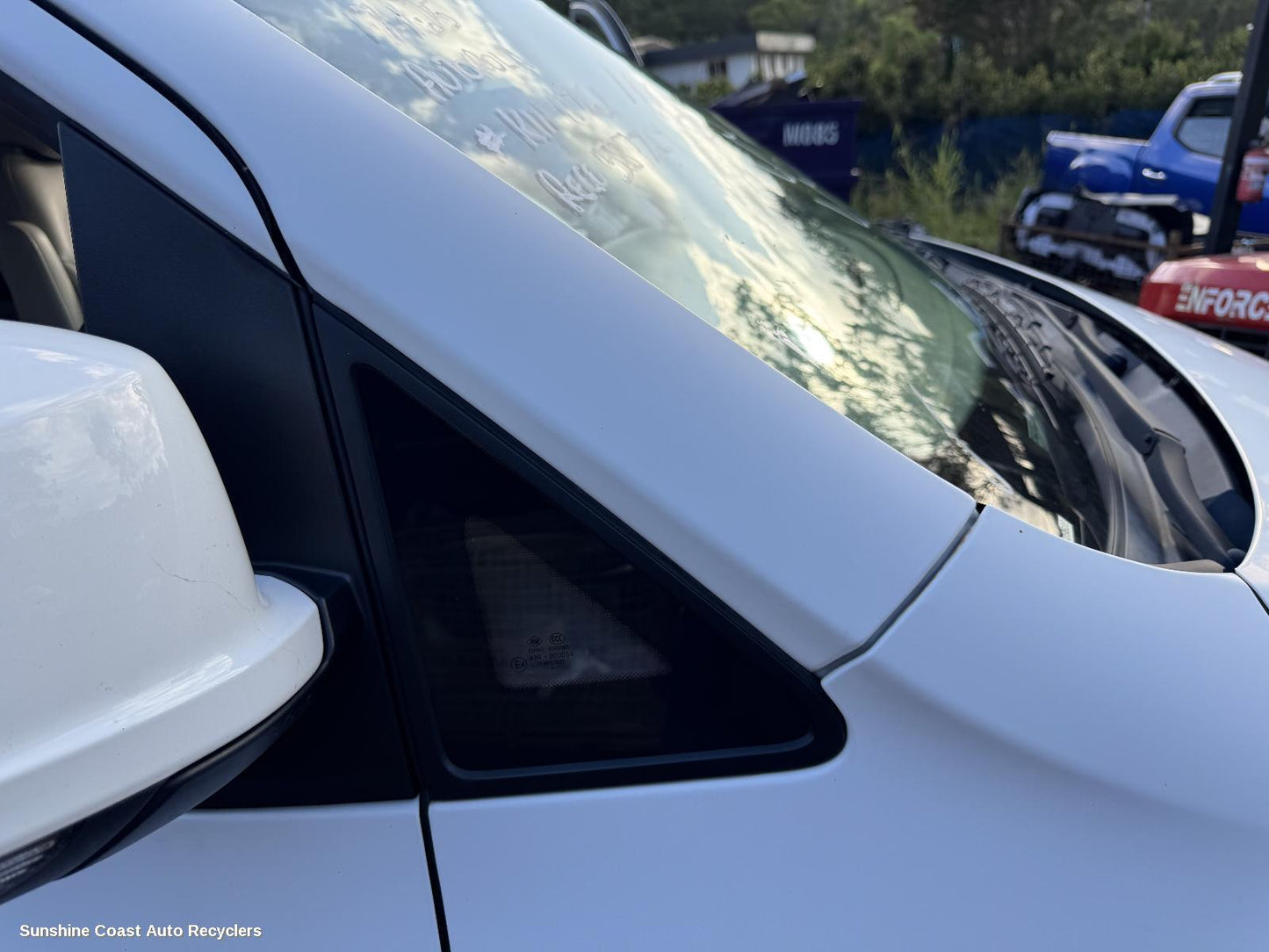 2018 Ldv G10 Right Front 1 4 Door Glass