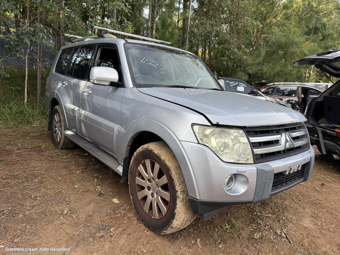 2007 Mitsubishi Pajero Right Front Door
