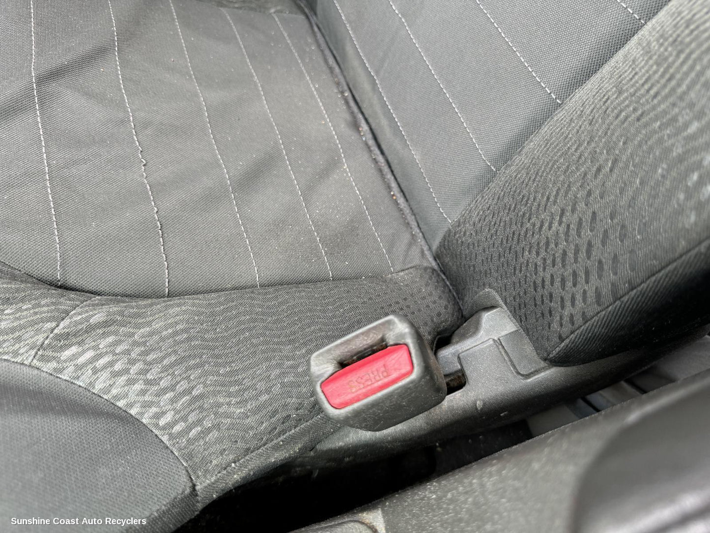 2011 Nissan Navara Seatbelt Stalk