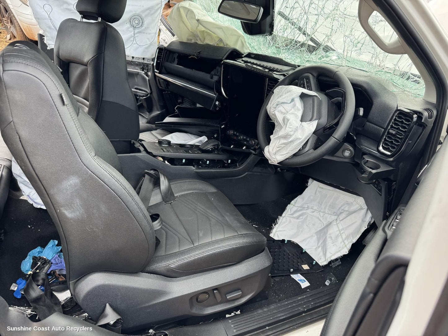 2024 Ford Everest Headrest