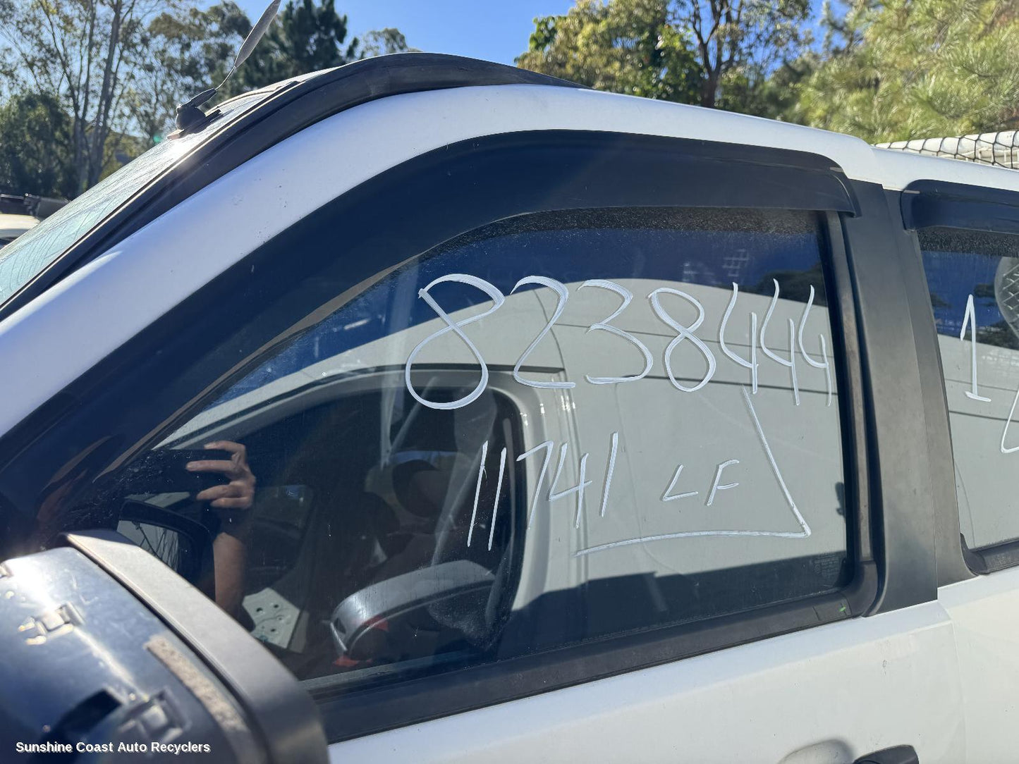 2007 Ford Ranger Left Front Door Window