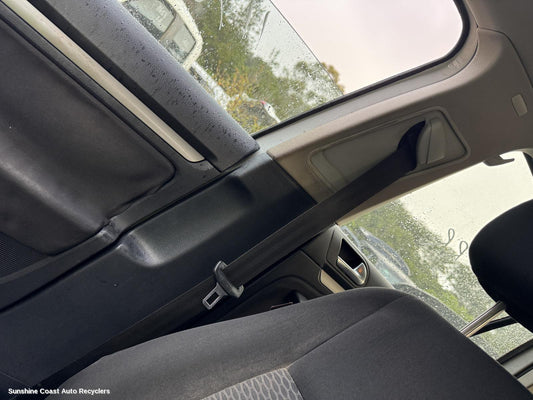 2010 Volkswagen Golf Seatbelt Stalk