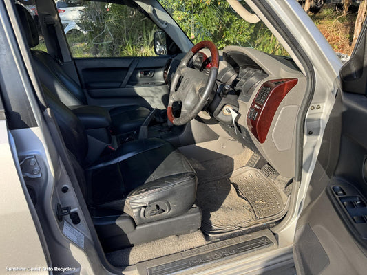 2002 Mitsubishi Pajero Steering Column