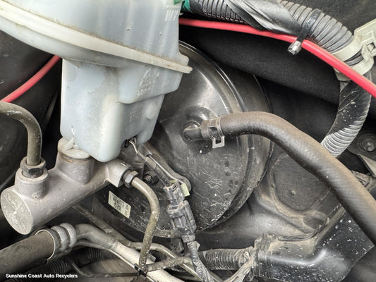 2011 Hyundai Santa Fe Brake Booster