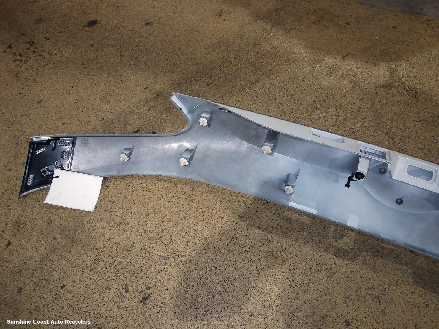 2021 Ldv D90 Rear Garnish