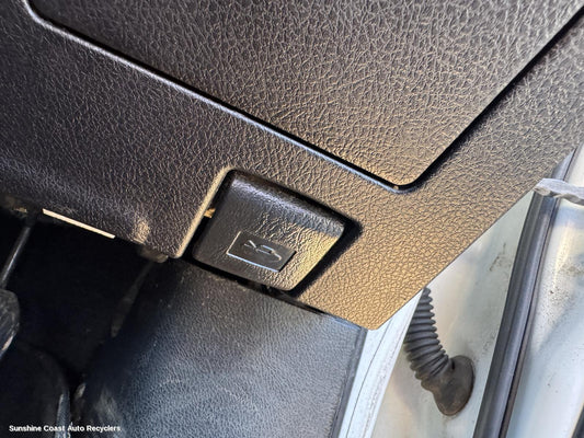 2014 Toyota Corolla Bonnet Release