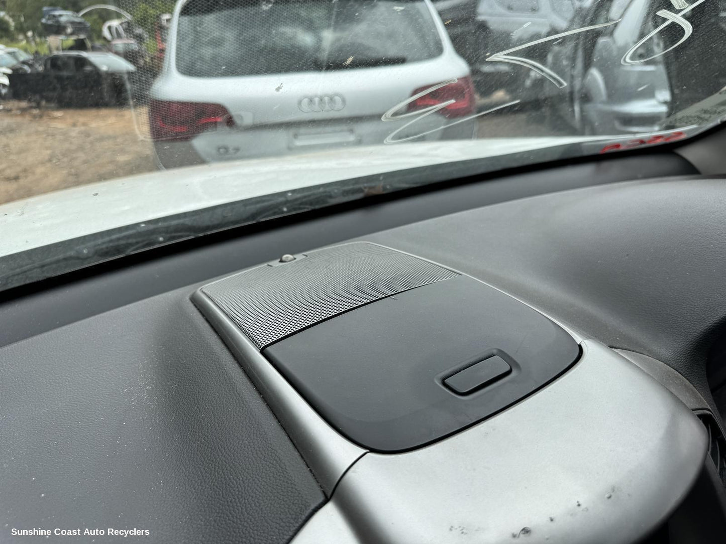 2013 Holden Captiva Glove Box