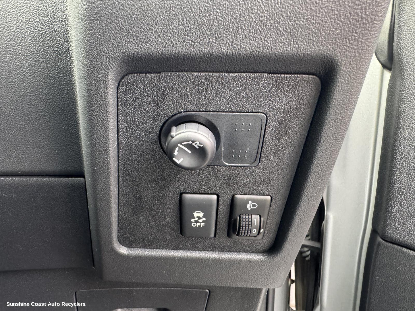 2011 Nissan Dualis Misc Switch Relay