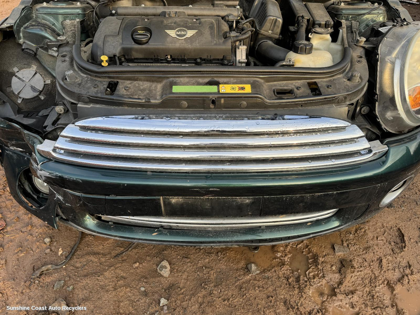 2010 Mini Cooper Grille