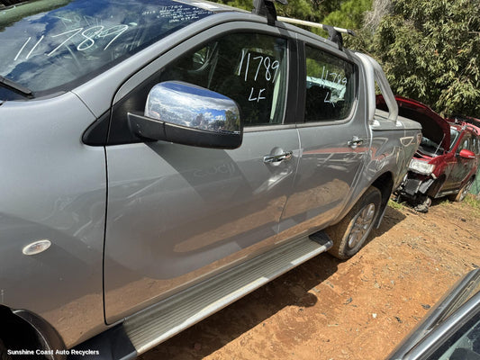 2013 Mazda Bt50 Left Front Door