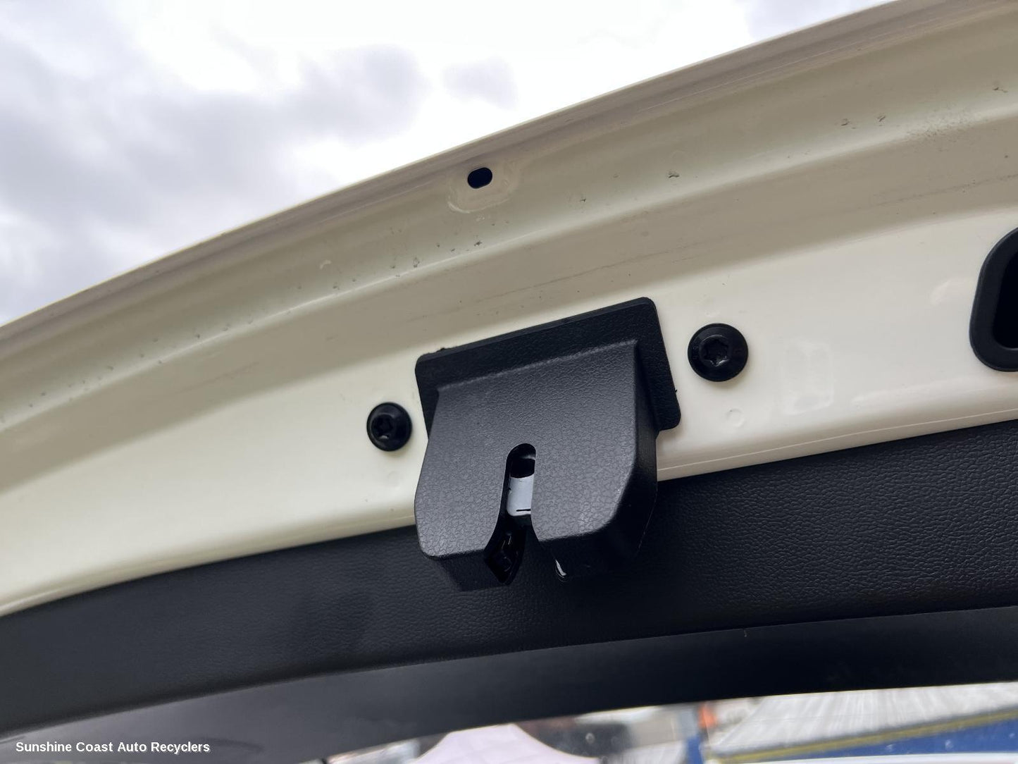 2021 Mg Zs Door Boot Gate Lock