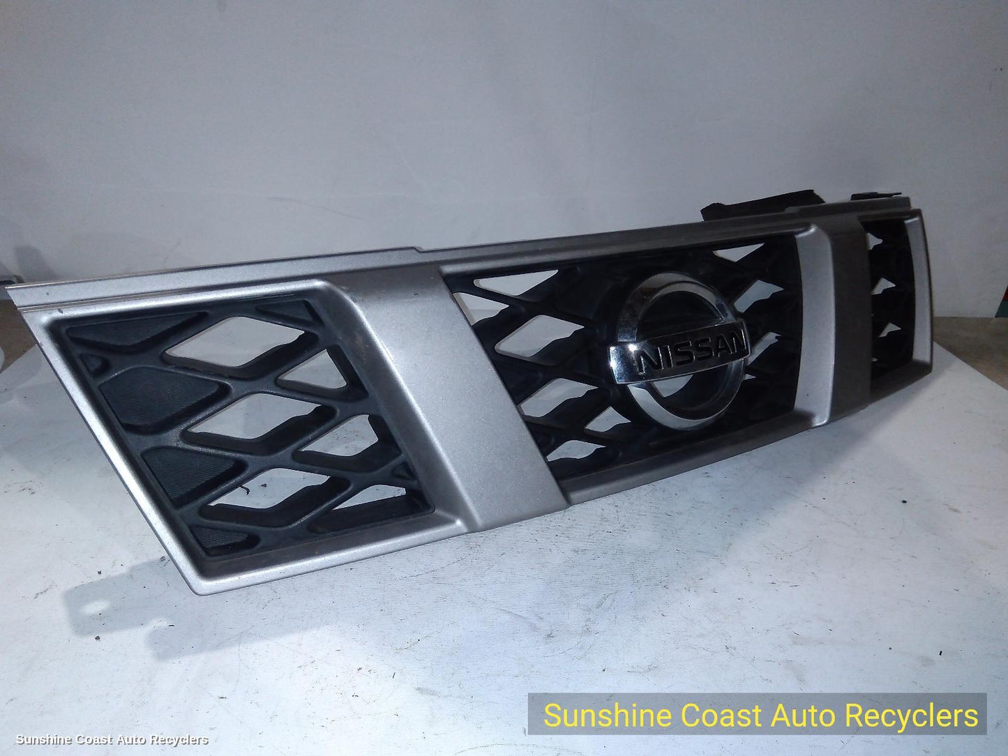 2007 Nissan Xtrail Grille