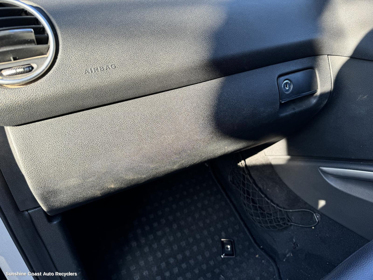 2009 Mercedes M Class Glove Box