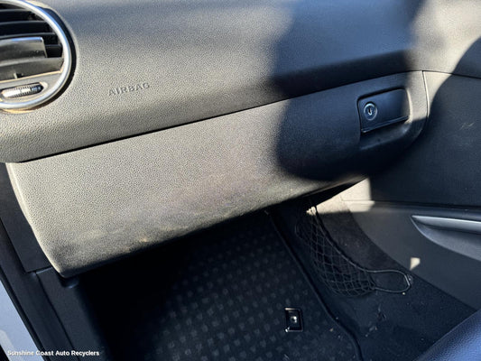 2009 Mercedes M Class Glove Box