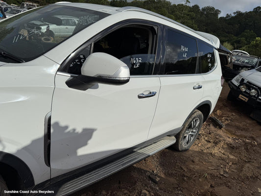 2022 Ldv D90 Left Front Door Window