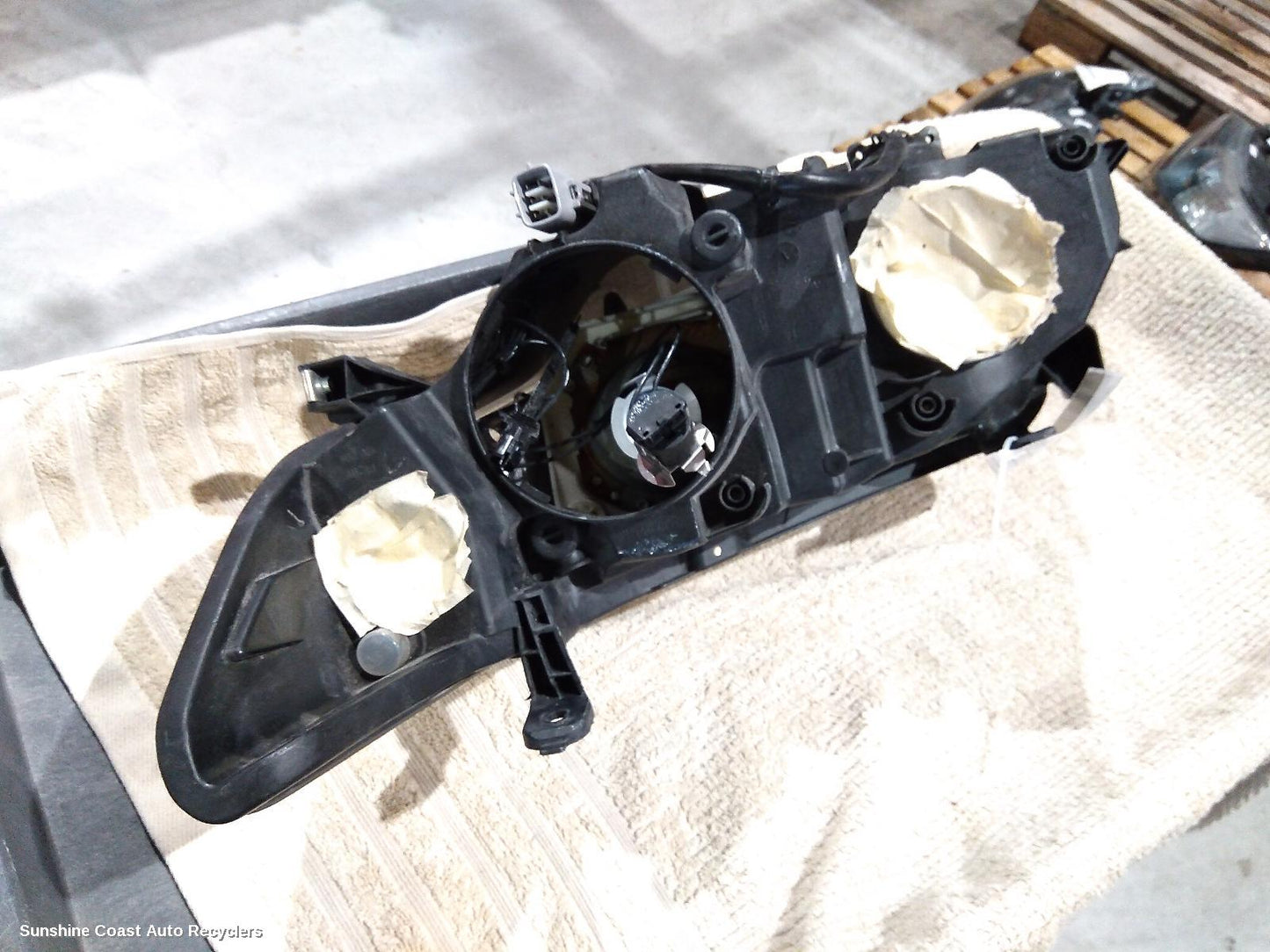 2013 Toyota Camry Right Headlamp