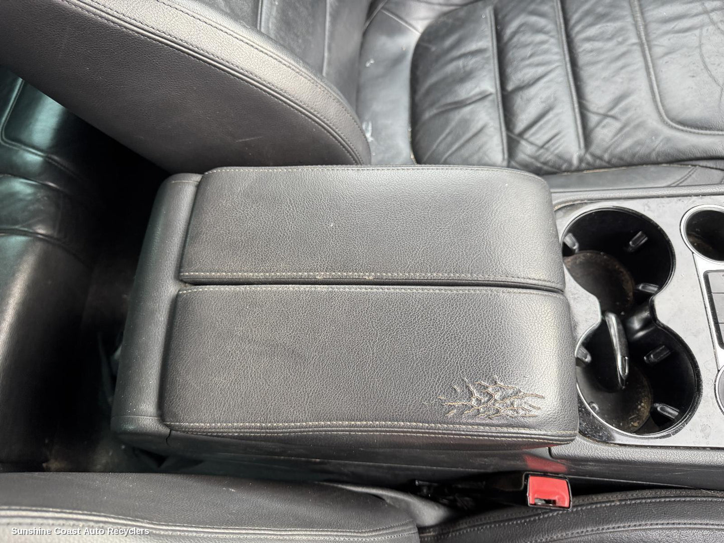 2016 Volkswagen Touareg Console