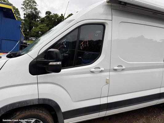 2021 Ldv Deliver 9 Left Front Door