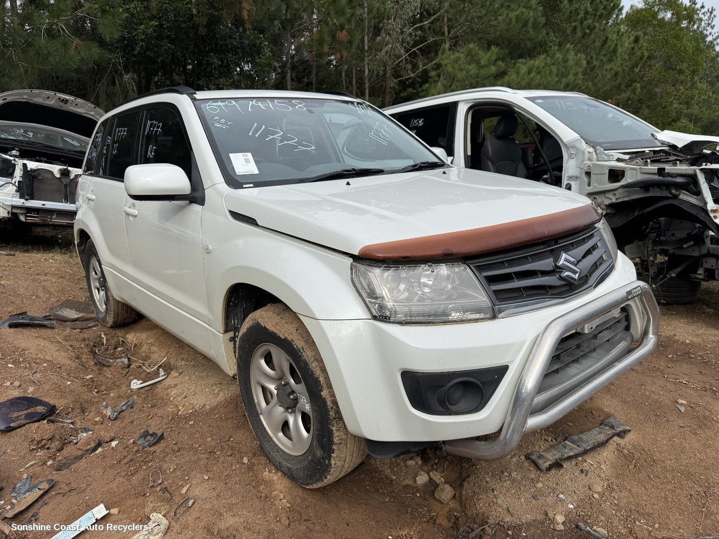 2014 Suzuki Vitara Grille