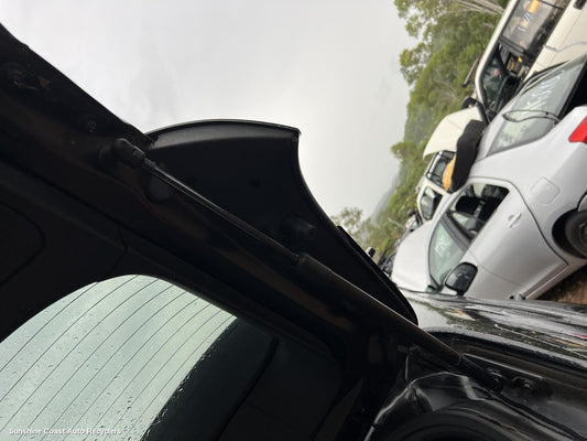 2016 Jeep Cherokee Hatch Strut