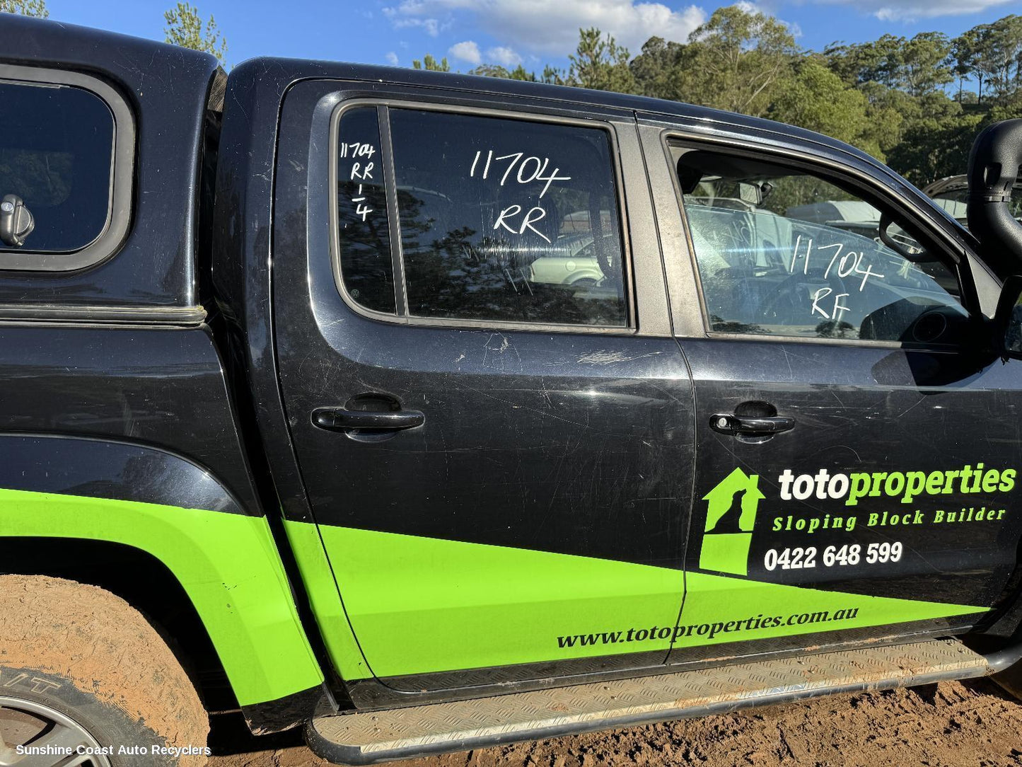 2011 Volkswagen Amarok Right Rear Door Sliding