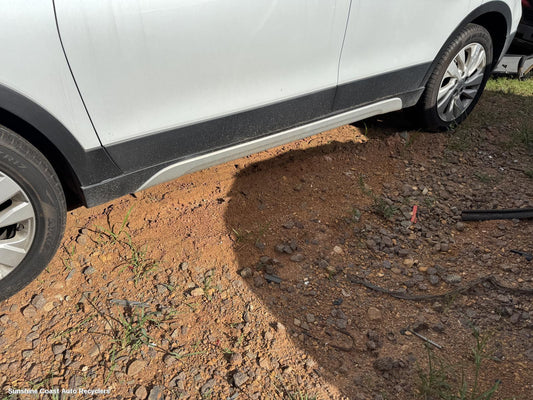 2017 Suzuki S-cross Side Step Skirt
