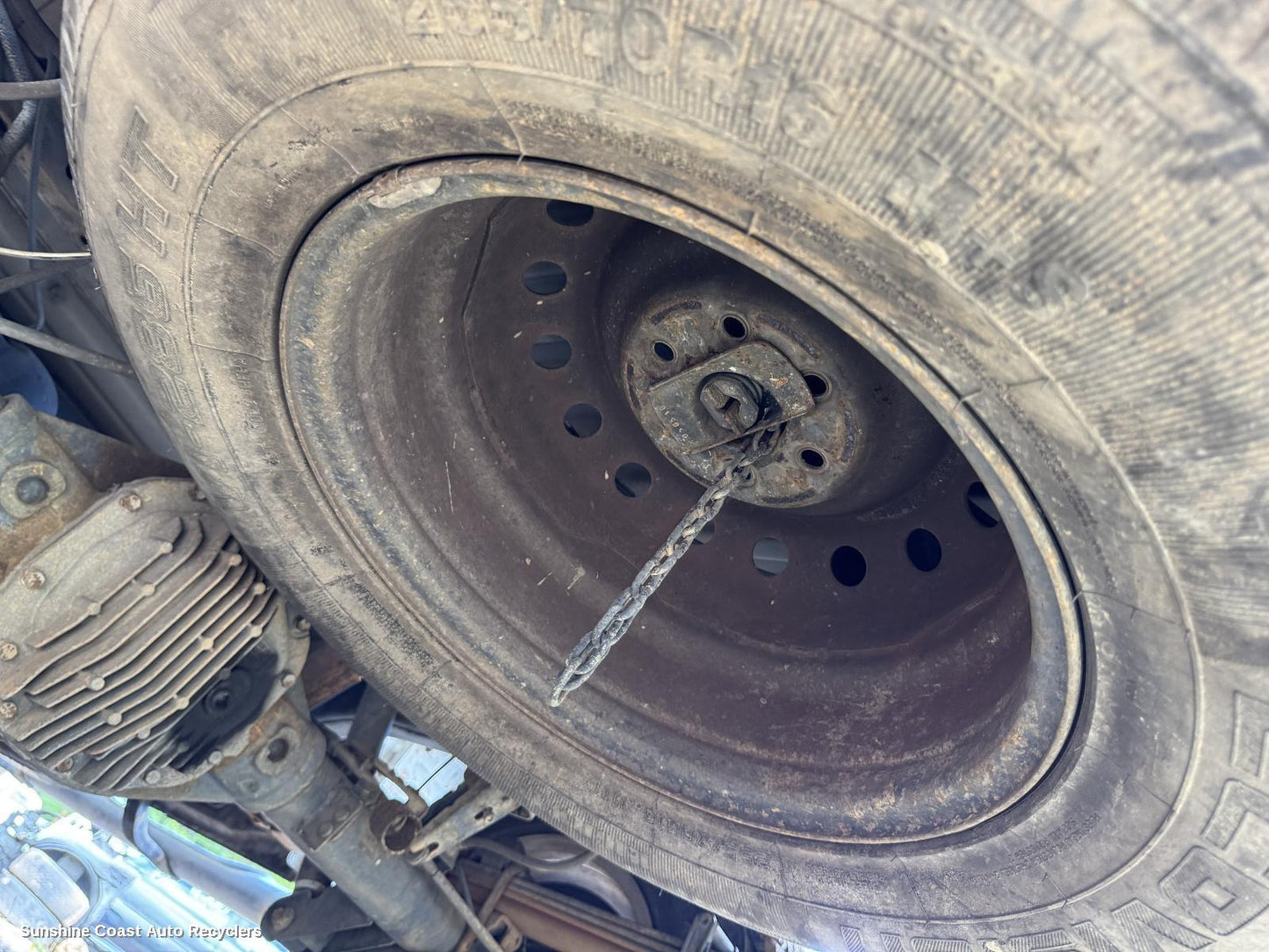 2010 Nissan Navara Spare Wheel Winch