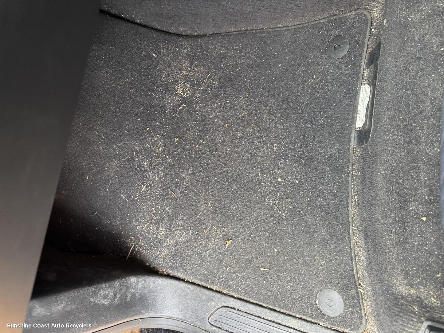 2016 Volkswagen Touareg Floor Mats