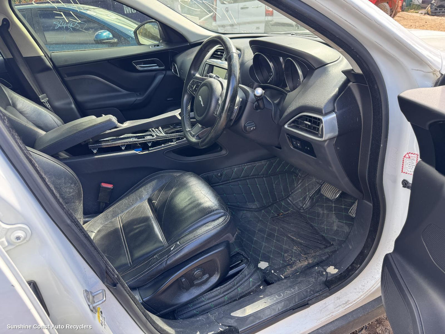 2016 Jaguar F Pace Console