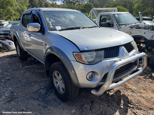 2006 Mitsubishi Triton Front Prop Shaft