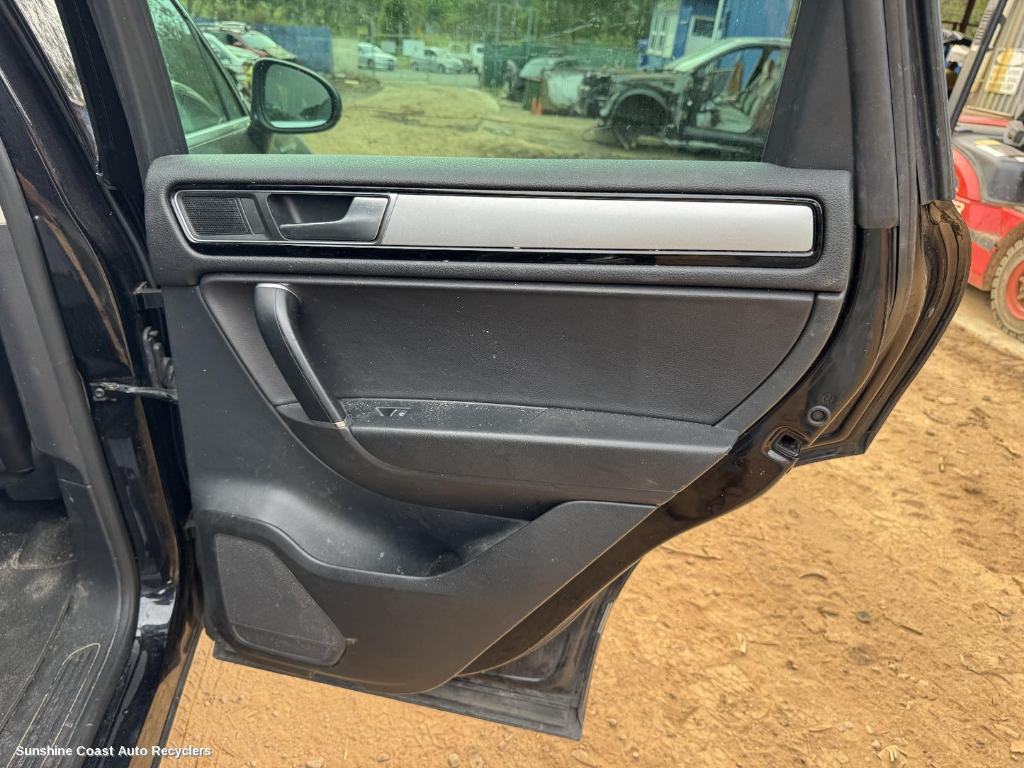 2016 Volkswagen Touareg Door Handle