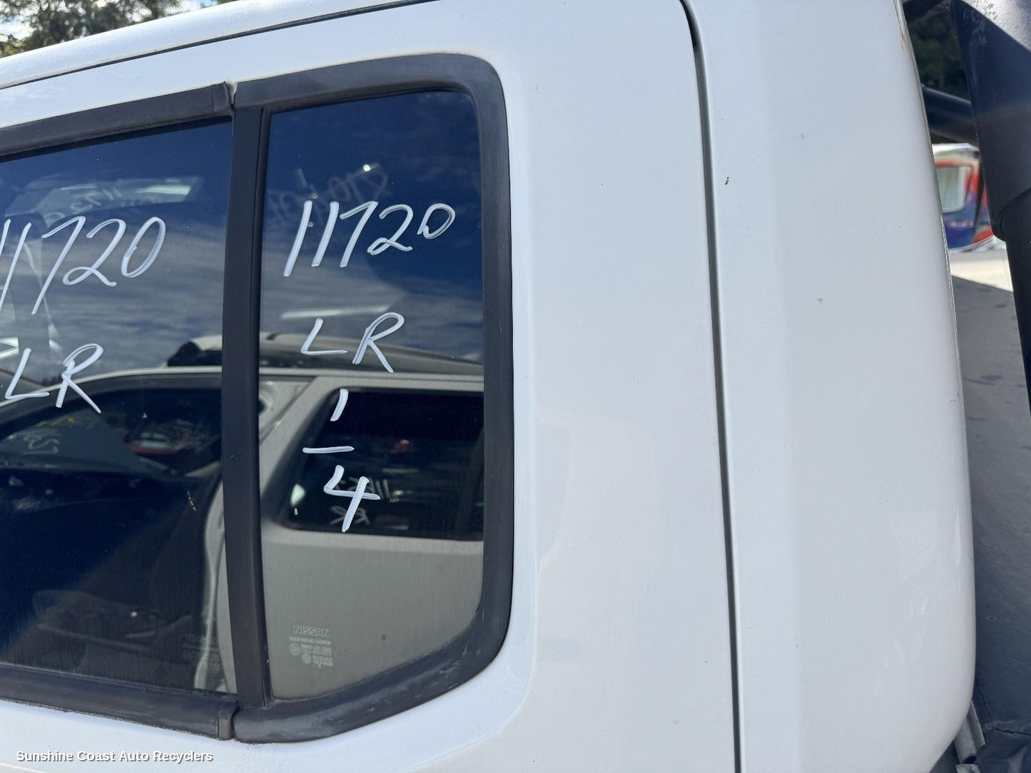 2010 Nissan Navara Left Rear 1 4 Door Glass