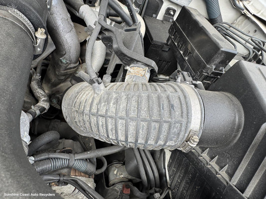 2010 Nissan Navara Air Cleaner Duct Hos