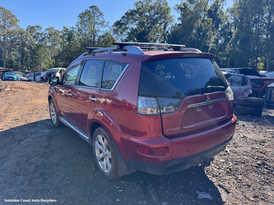 2010 Mitsubishi Outlander Mud Flaps