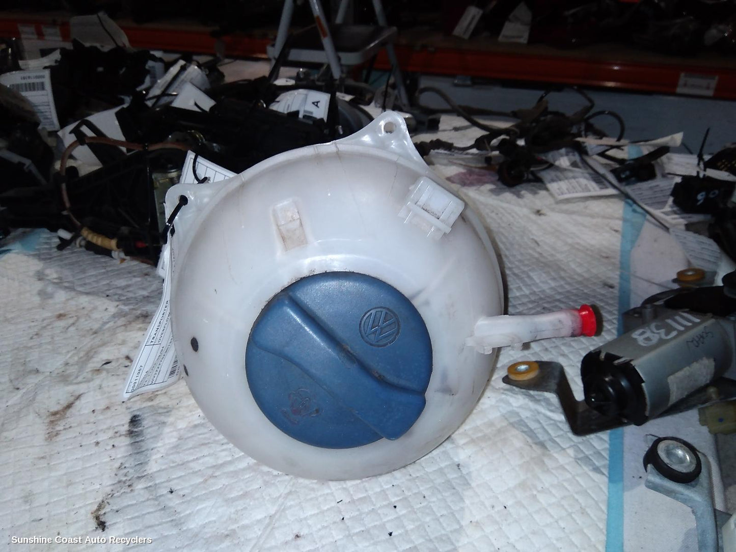 2003 Volkswagen Transporter Overflow Bottle