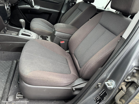 2011 Hyundai Santa Fe Front Seat