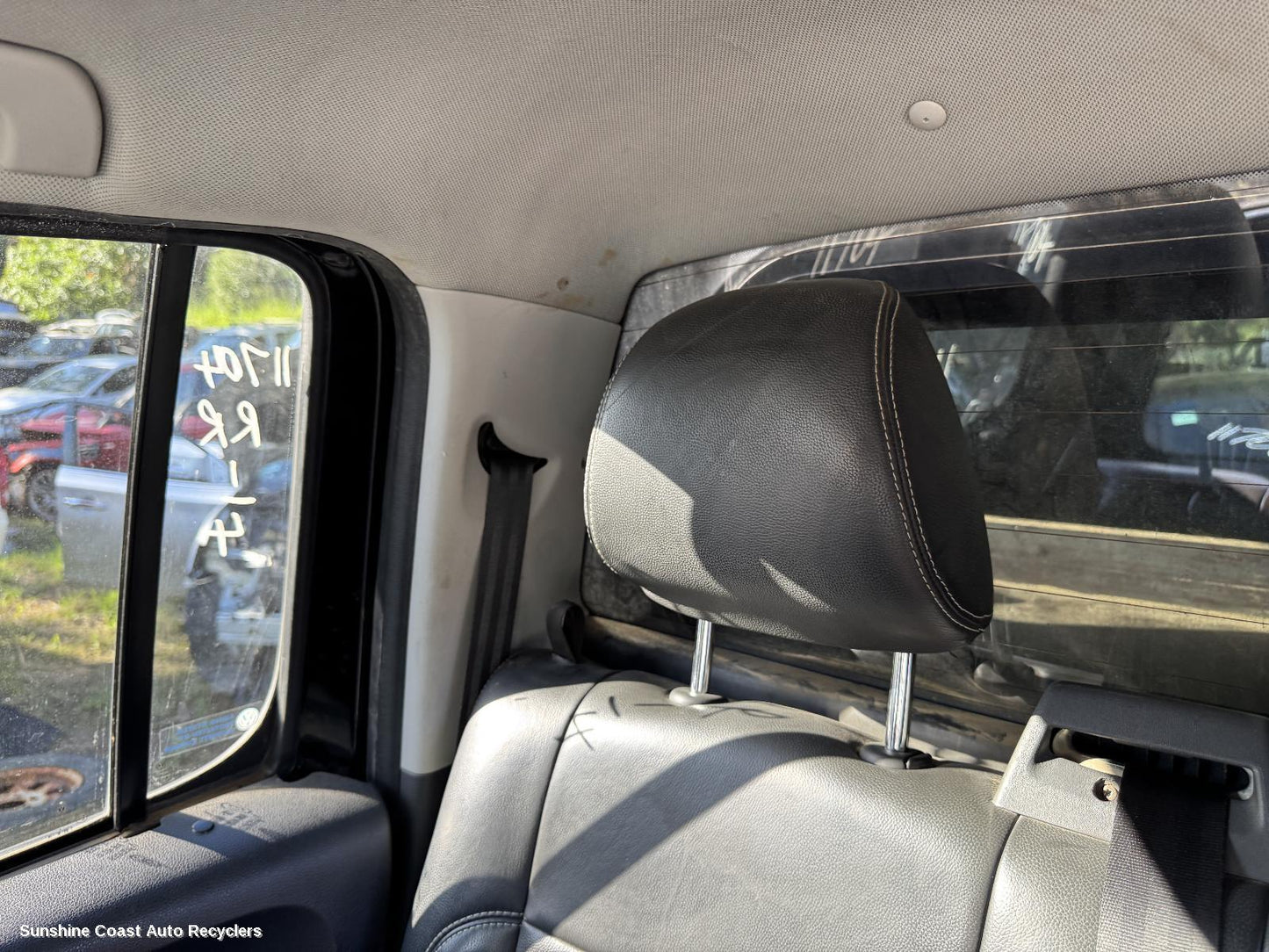 2011 Volkswagen Amarok Headrest