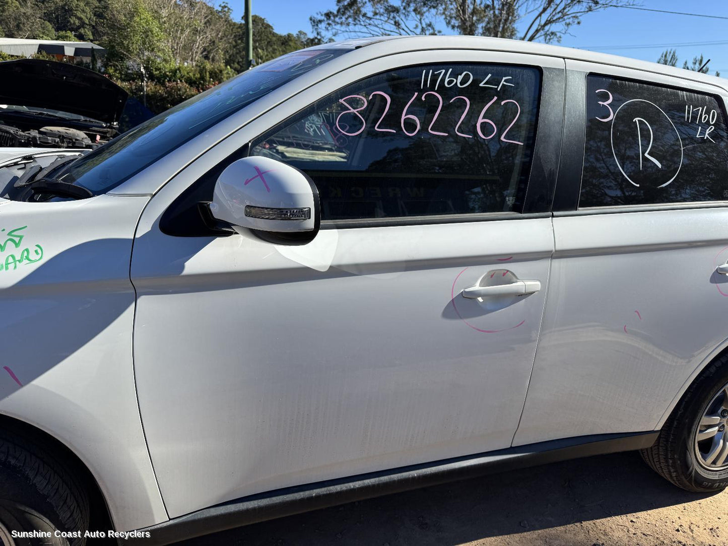2012 Mitsubishi Outlander Left Front Door