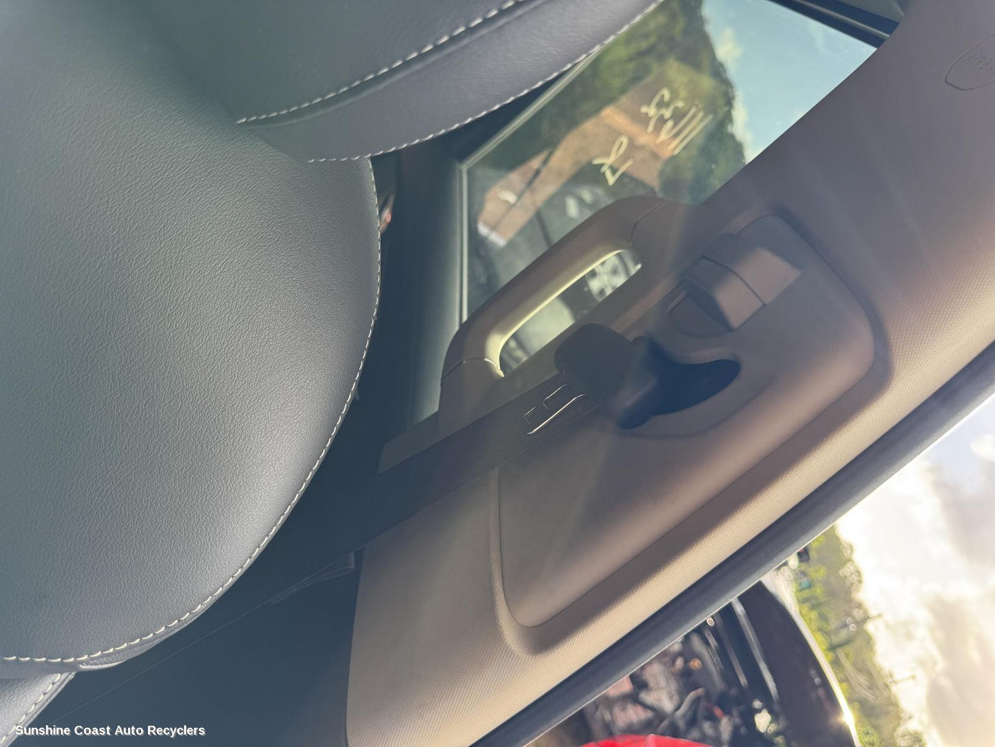 2022 Ldv D90 Seatbelt Stalk