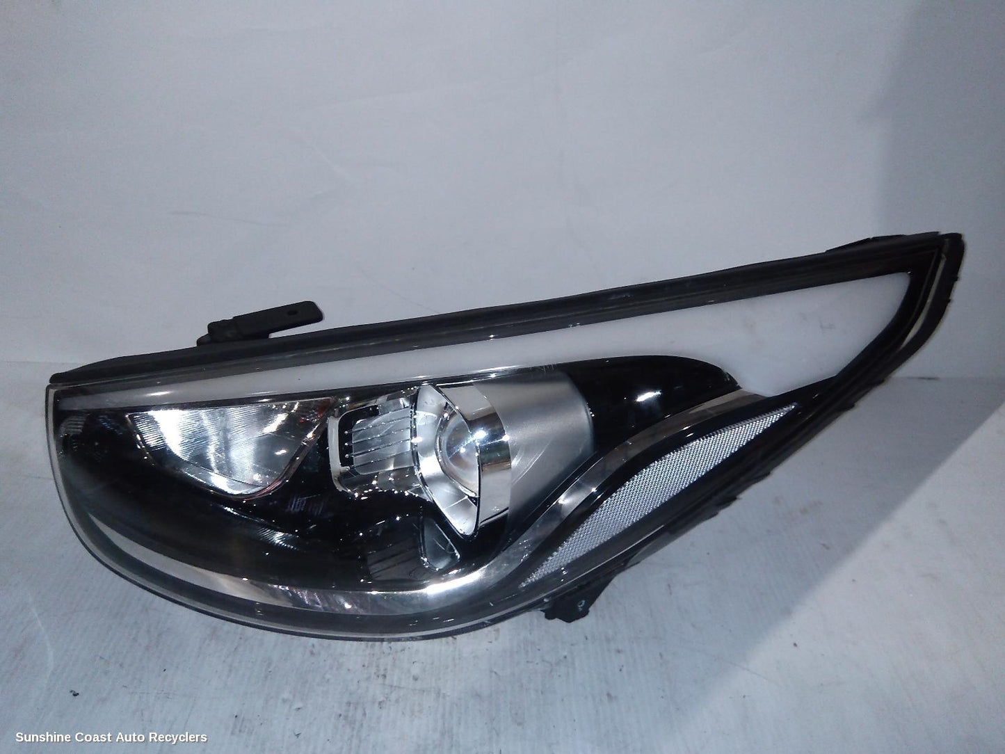 2013 Hyundai Ix35 Left Headlamp