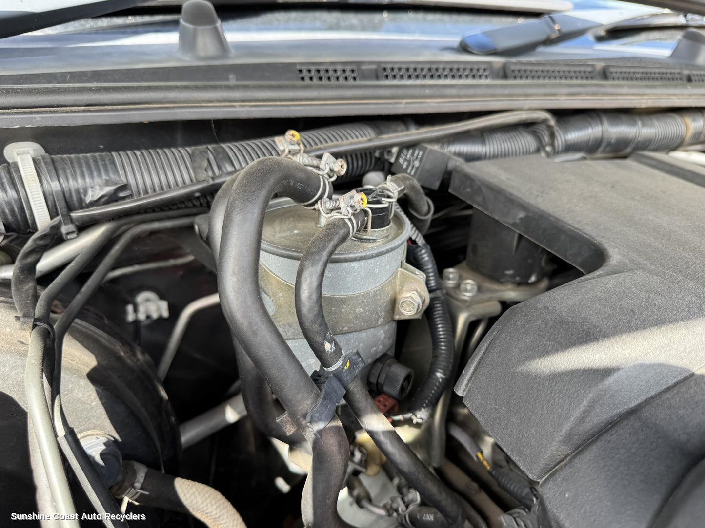 2012 Nissan Pathfinder Fuel Filter Housing