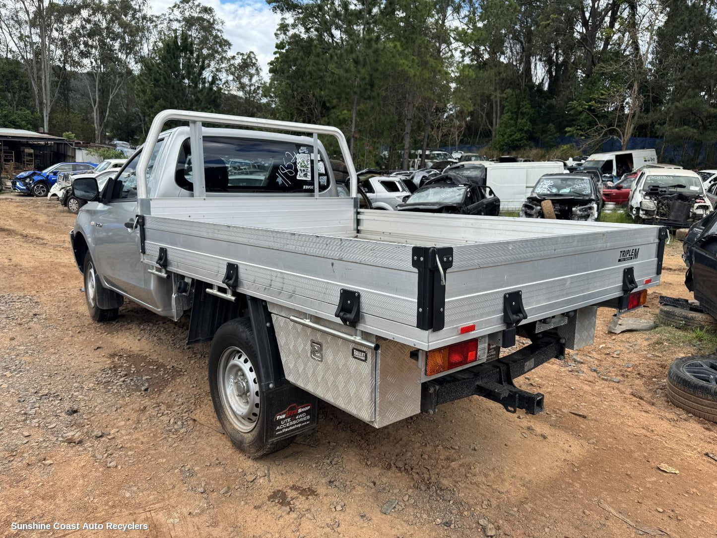 2016 Mitsubishi Triton Overflow Bottle