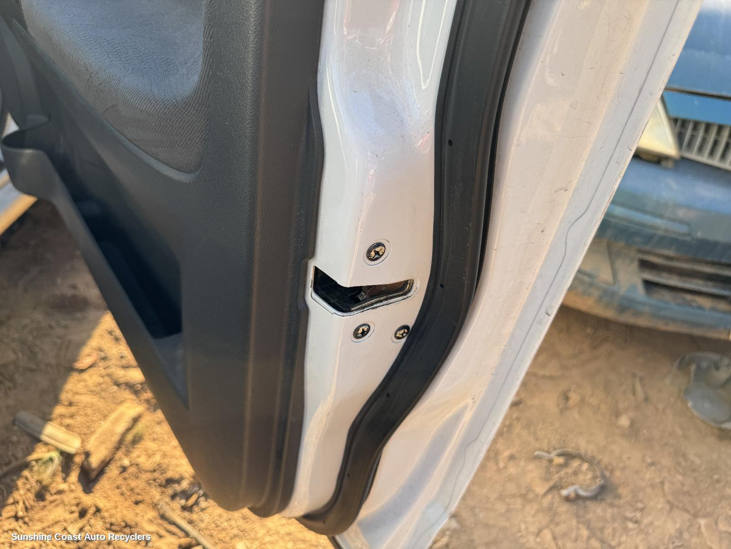 2010 Holden Colorado Door Boot Gate Lock