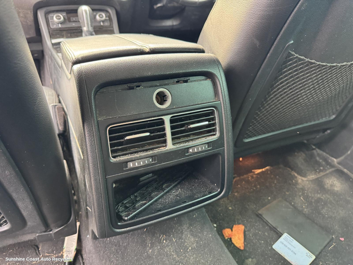 2016 Volkswagen Touareg Console