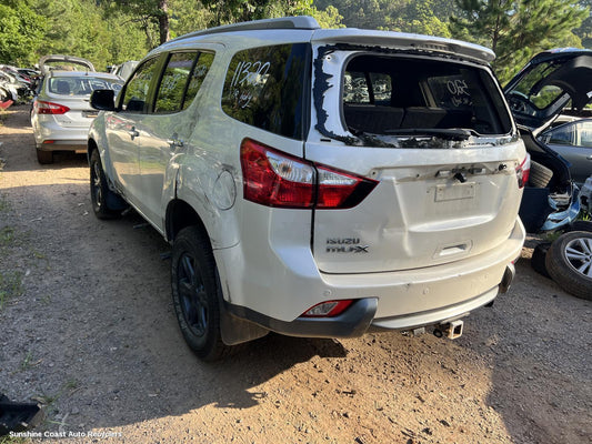 2015 Isuzu Mu-x Axle