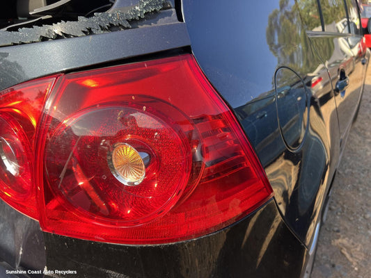2009 Volkswagen Golf Right Taillight