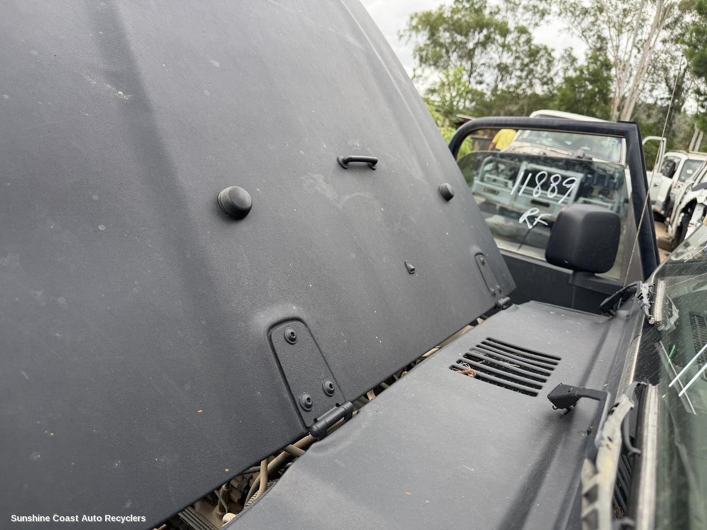 2003 Jeep Wrangler Bonnet Hinge Strut