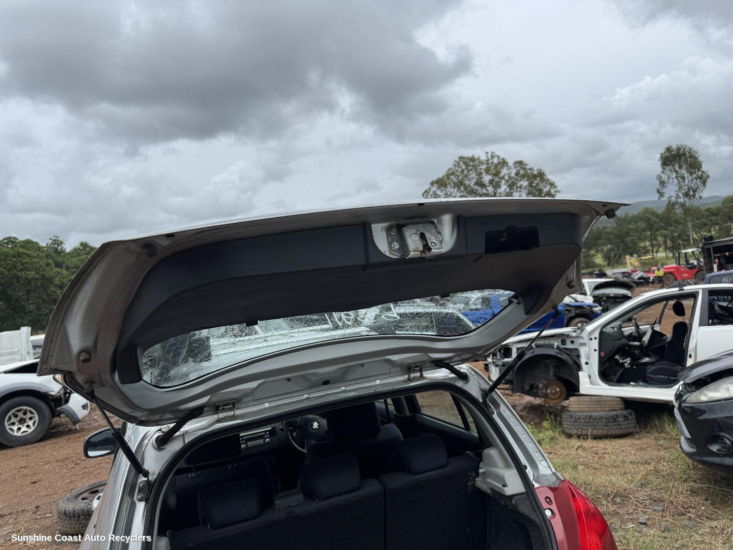 2007 Suzuki Swift Hatch Strut